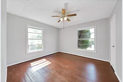 2305 8th Avenue, Fort Worth, TX 76110 - Photo 10