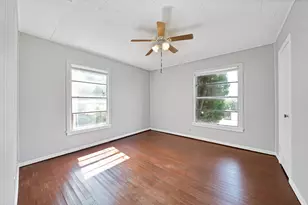 2305 8th Ave, Fort Worth, TX 76110 - Photo 10