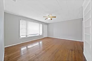 2305 8th Ave, Fort Worth, TX 76110 - Photo 6