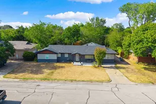 10 Beverly Ct, Bedford, TX 76022 - Photo 34