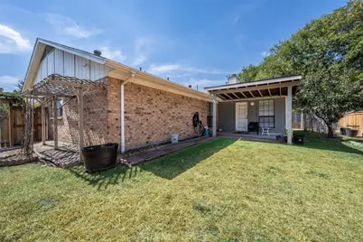 718 Southridge Court, Grand Prairie, TX 75052 - Photo 18