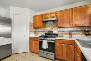 1710 Duster Cir, Arlington, TX 76018 - Photo 12