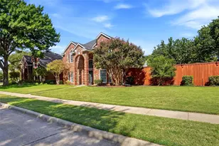 852 Aberdeen Ct, Coppell, TX 75019 - Photo 2