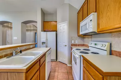 1913 Piney Creek Boulevard, Denton, TX 76205 - Photo 10