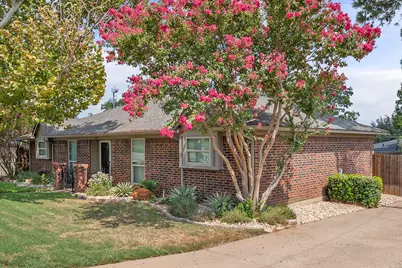 3204 Brown Trail, Bedford, TX 76021 - Photo 2