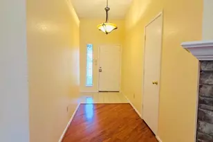 2077 Sundance Ct, Lewisville, TX 75067 - Photo 2