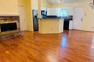 2077 Sundance Ct, Lewisville, TX 75067 - Photo 4