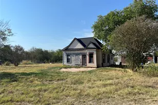 1 S 1st Street W, Mount Calm, TX 76673 - Photo 1