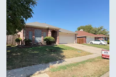 6006 Brook Forest Drive, Arlington, TX 76018 - Photo 2