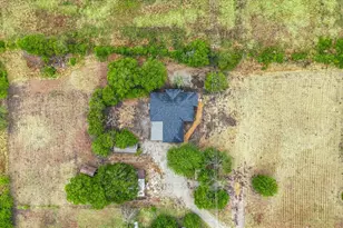 401 S Gardner St, Whitewright, TX 75491 - Photo 22