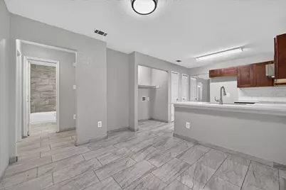 5304 Carol Avenue, Fort Worth, TX 76105 - Photo 2