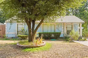 3760 Davila Dr, Dallas, TX 75220 - Photo 2