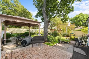 3760 Davila Dr, Dallas, TX 75220 - Photo 10