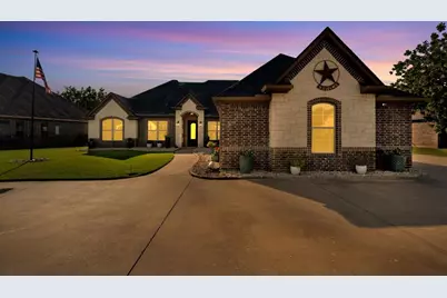 6410 Pinehurst Drive, Granbury, TX 76049 - Photo 2