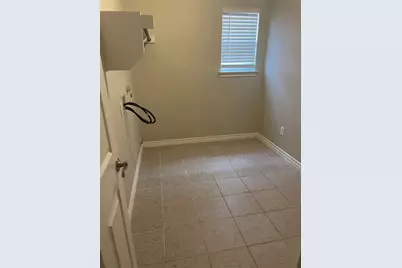 2740 Eastland Drive, Grand Prairie, TX 75052 - Photo 18