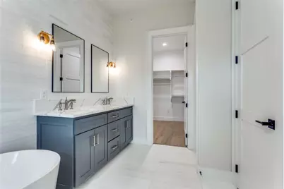 250 E Dallas Street #112, Grapevine, TX 76051 - Photo 14