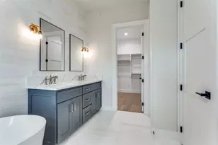 250 E Dallas St, Grapevine, TX 76051 - Photo 14