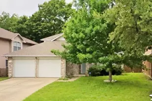 1808 Sunflower Ln, Lewisville, TX 75077 - Photo 1