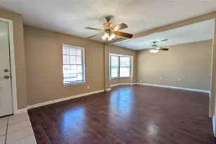514 Campbell Ln, Denton, TX 76209 - Photo 2