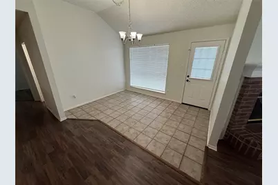 1142 Margie Street, Burleson, TX 76028 - Photo 4