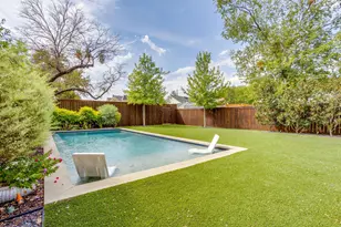 119 W Bluff St, Granbury, TX 76048 - Photo 30
