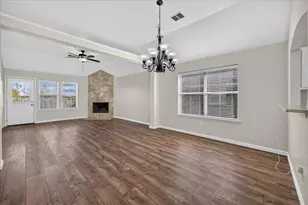 1113 Manhassett Ct, Fort Worth, TX 76140 - Photo 4