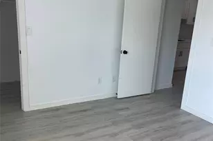 321 E 8th St, Dallas, TX 75203 - Photo 6