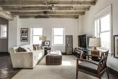 329 E Colorado Boulevard #501, Dallas, TX 75203 - Photo 2
