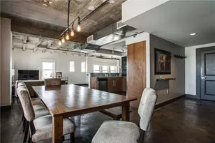 329 E Colorado Blvd, Dallas, TX 75203 - Photo 4