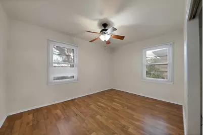 811 Phillips Street, Cleburne, TX 76033 - Photo 10