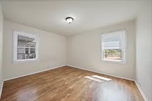 811 Phillips St, Cleburne, TX 76033 - Photo 20