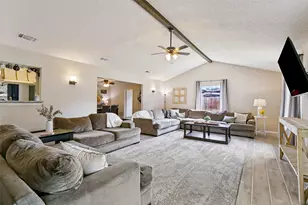 5474 Valley Dr, Fort Worth, TX 76140 - Photo 6