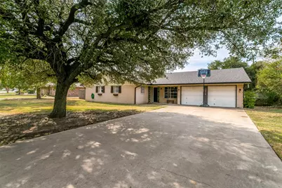 5474 Valley Drive, Fort Worth, TX 76140 - Photo 2