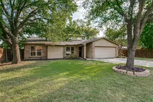 904 Dewey Scott St, Benbrook, TX 76126 - Photo 2