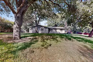 341 Arcadia St, Hurst, TX 76053 - Photo 2