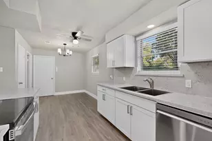 341 Arcadia St, Hurst, TX 76053 - Photo 16