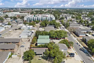 1301 James Ave, Waco, TX 76706 - Photo 2