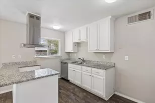 2413 Navasota Cir, Fort Worth, TX 76131 - Photo 8