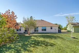 122 Blue Castle Ct, Weatherford, TX 76088 - Photo 6