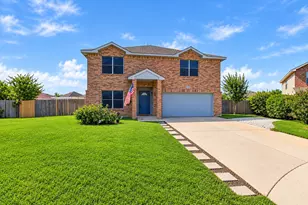 214 Hawthorne Ct, Ponder, TX 76259 - Photo 2