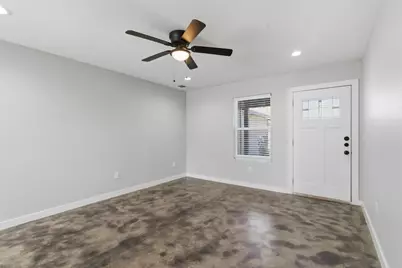 612 W Coffin Street, Denison, TX 75020 - Photo 6