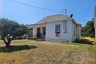 1405 West St, McKinney, TX 75069 - Photo 2