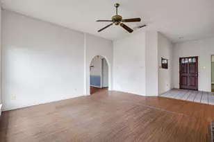 308 Clear Springs Dr, Mesquite, TX 75150 - Photo 4