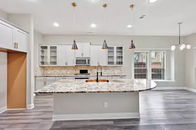 401 Mossy Rock Drive, McKinney, TX 75071 - Photo 8