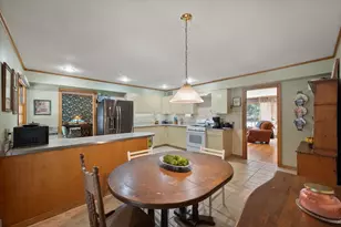 708 S Palestine St, Athens, TX 75751 - Photo 16