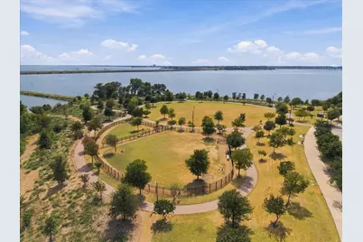 1814 Waterwalk Drive, Rowlett, TX 75088 - Photo 32