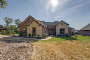 101 Lighthouse Ln, Mabank, TX 75143 - Photo 1