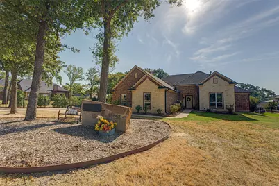 101 Lighthouse Lane, Mabank, TX 75143 - Photo 2