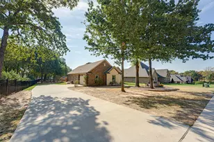 101 Lighthouse Ln, Mabank, TX 75143 - Photo 36
