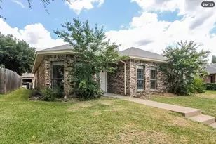 5218 Turtle Cove Rd, Garland, TX 75044 - Photo 2